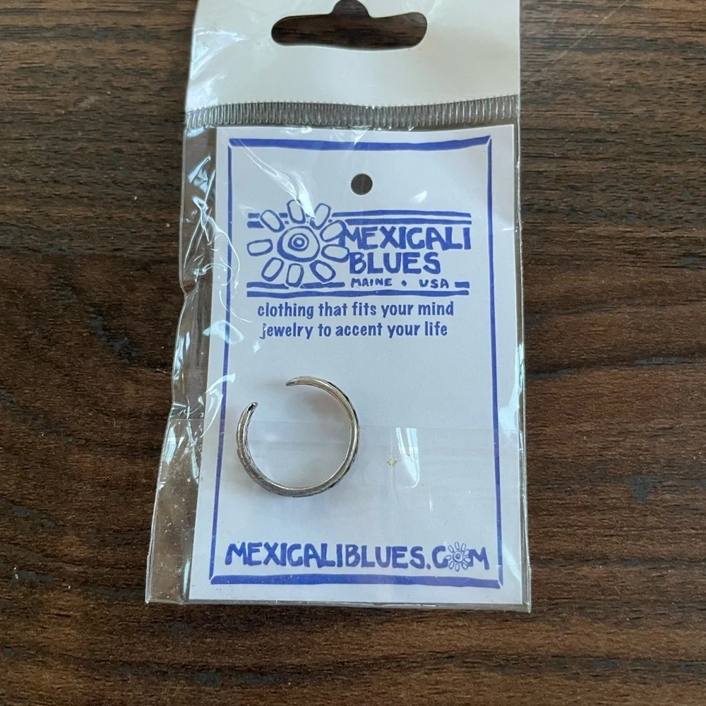 NWOT Toe Ring